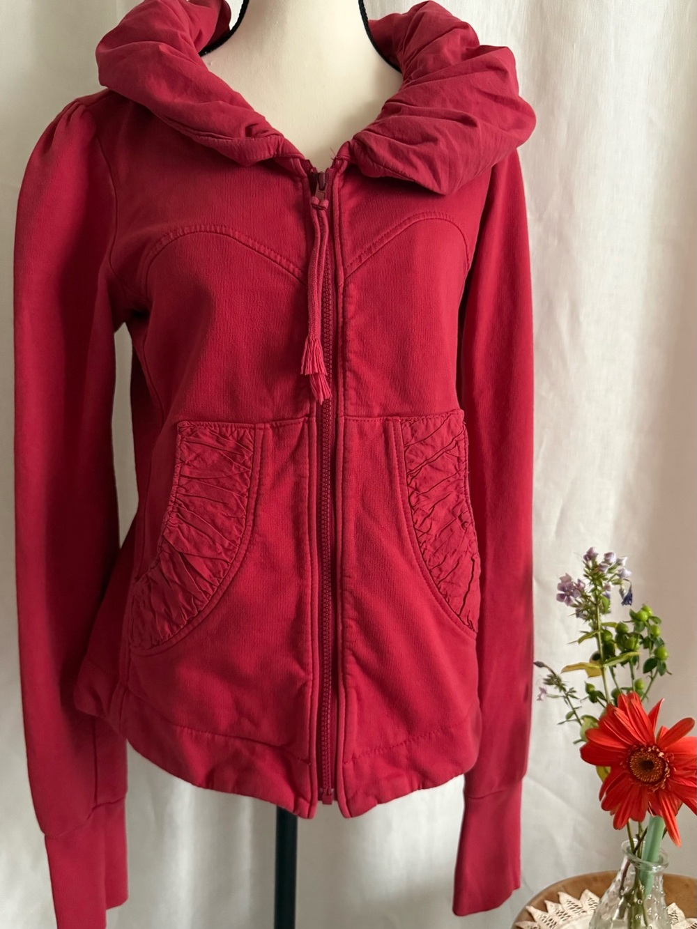 Prairie Underground Short Cloak Hoodie Jacket M Crimson Red Organic Cotton USA
